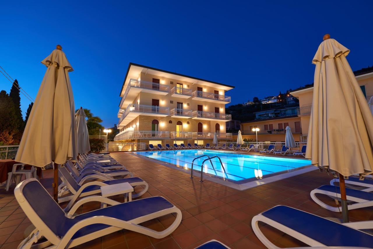 Hotel Benacus ตอร์รีเดลเบนาโก ภายนอก รูปภาพ