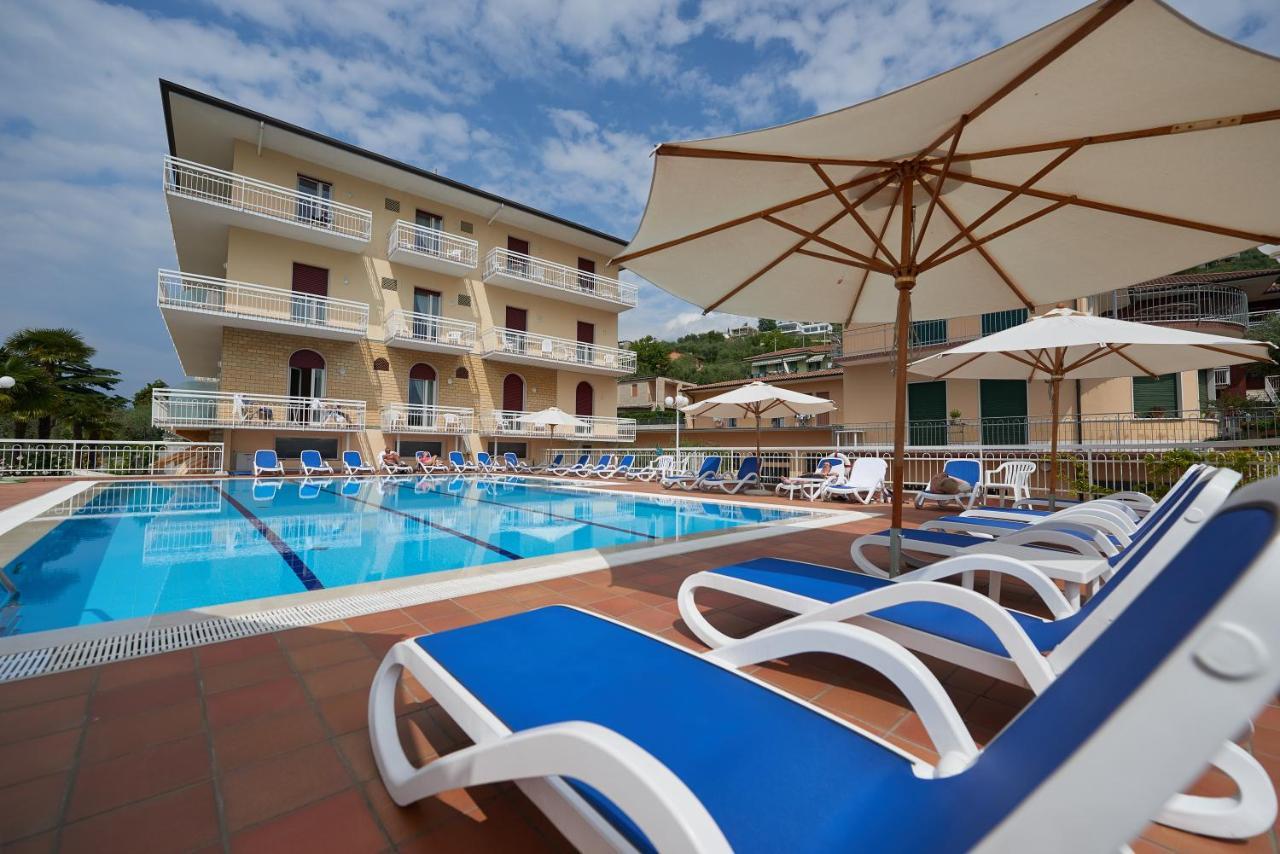 Hotel Benacus ตอร์รีเดลเบนาโก ภายนอก รูปภาพ