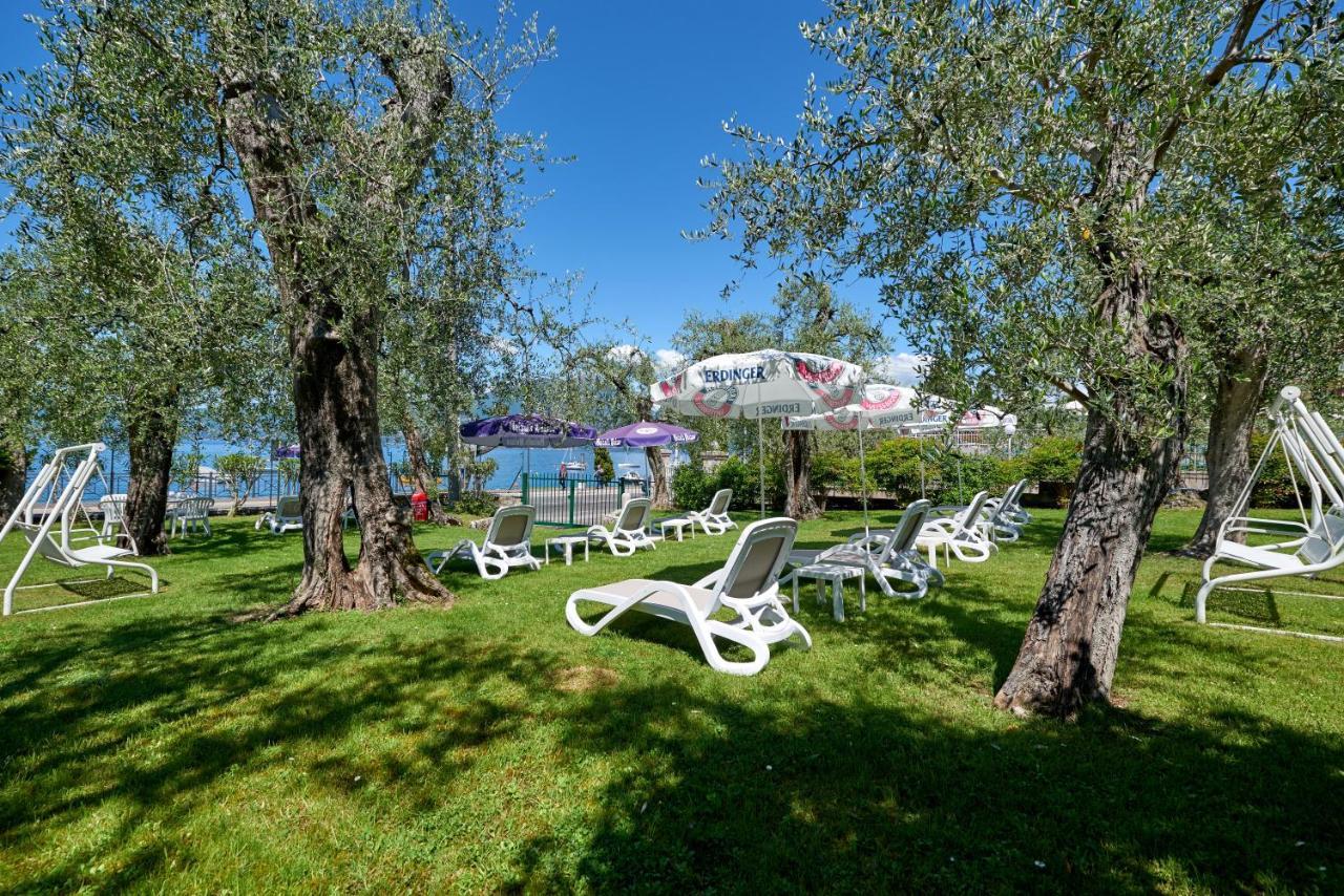 Hotel Benacus ตอร์รีเดลเบนาโก ภายนอก รูปภาพ