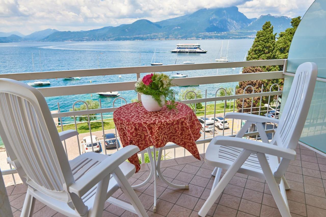 Hotel Benacus ตอร์รีเดลเบนาโก ภายนอก รูปภาพ