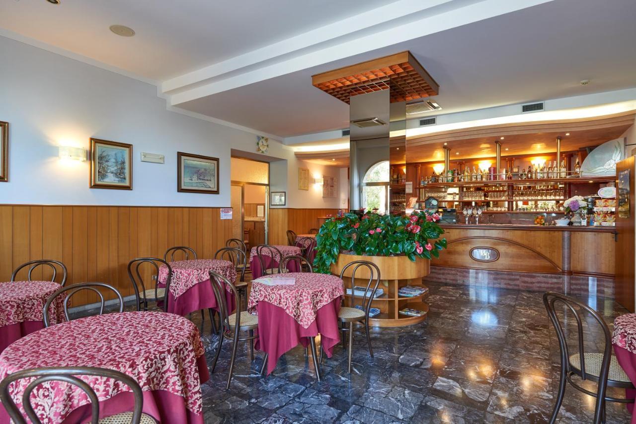 Hotel Benacus ตอร์รีเดลเบนาโก ภายนอก รูปภาพ