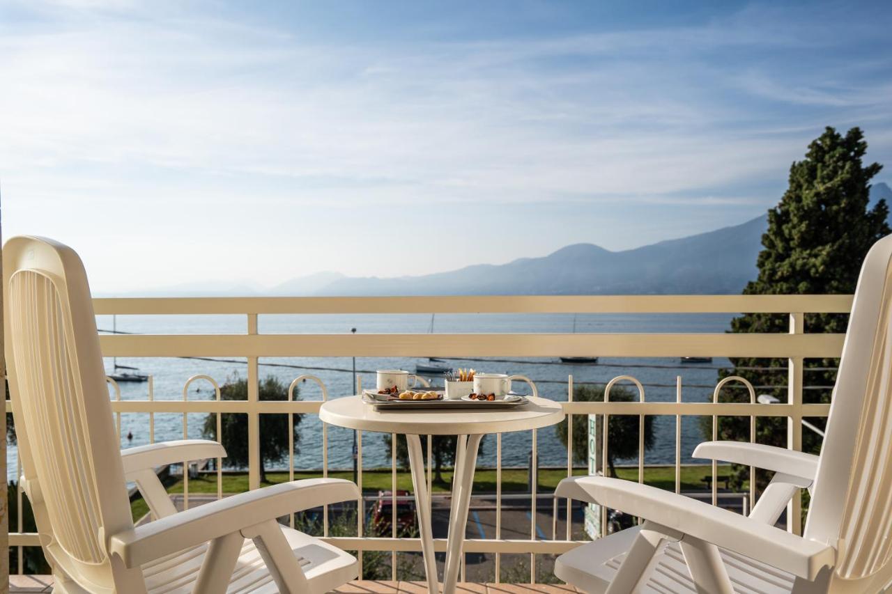 Hotel Benacus ตอร์รีเดลเบนาโก ภายนอก รูปภาพ