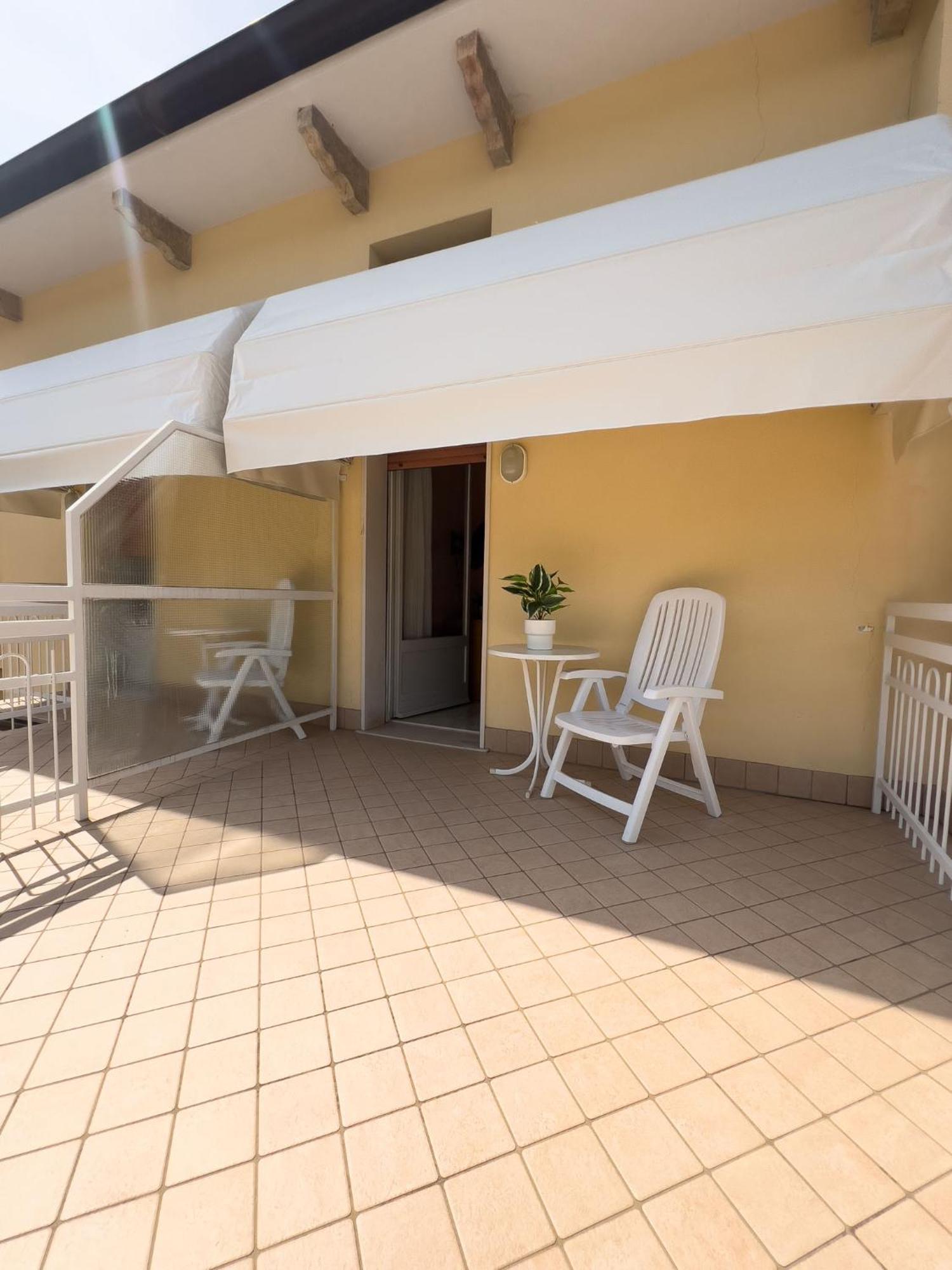 Hotel Benacus ตอร์รีเดลเบนาโก ภายนอก รูปภาพ