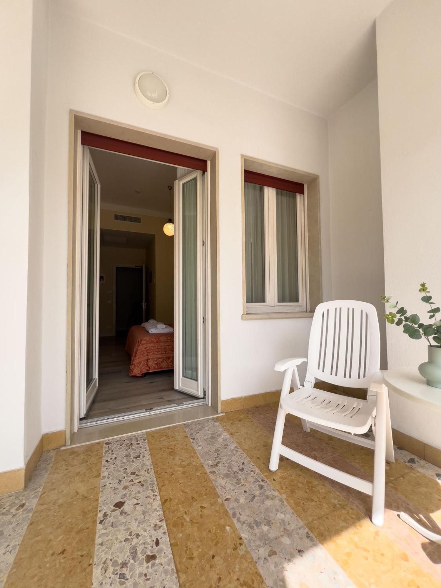 Hotel Benacus ตอร์รีเดลเบนาโก ภายนอก รูปภาพ