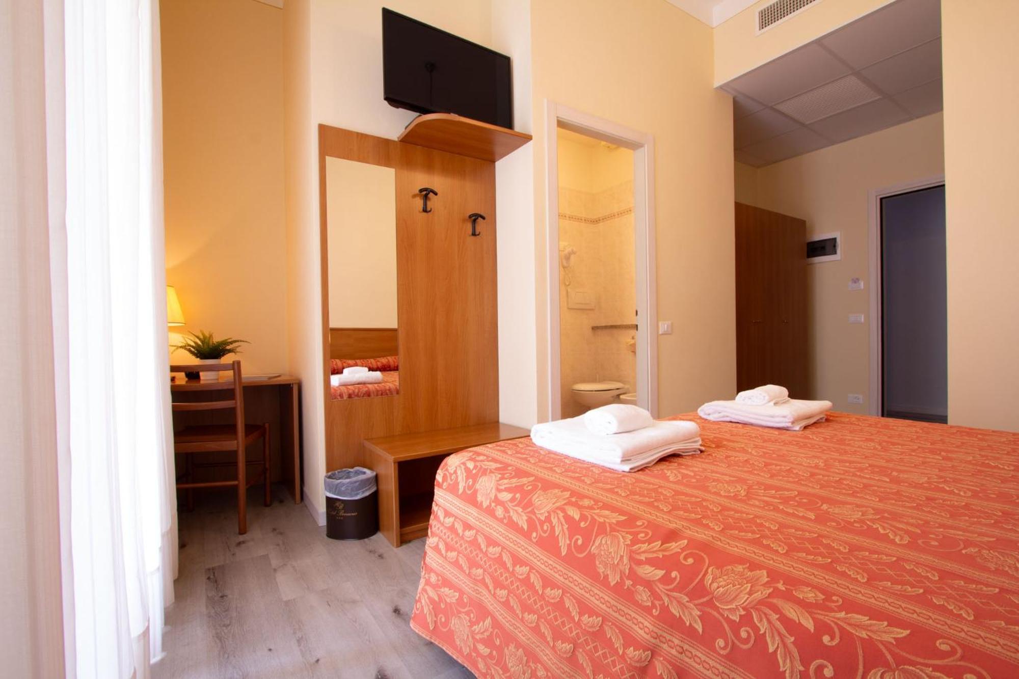 Hotel Benacus ตอร์รีเดลเบนาโก ภายนอก รูปภาพ
